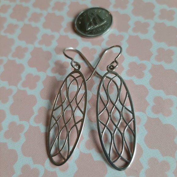 Silver artisan made earrings, intricate oval - Picture 2 of 2
